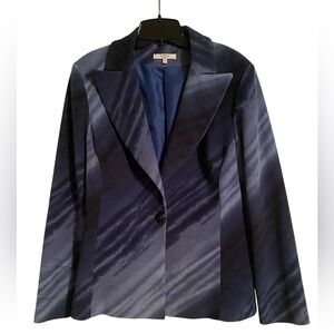 Follies Paris Women’s Stylish Navy Blazer, Size Large